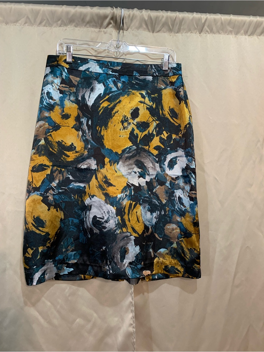 Jaclyn Smith Abstract Floral Pencil Skirt - Yellow, Teal, Black. 87/2